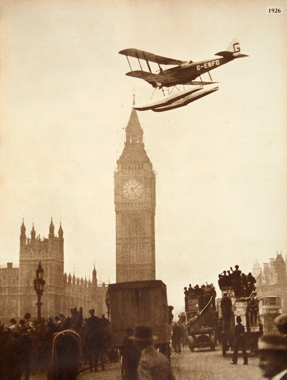 Alan Cobham ląduje na Tamizie w Westminster, Londyn, 1926 autorstwa English Photographer