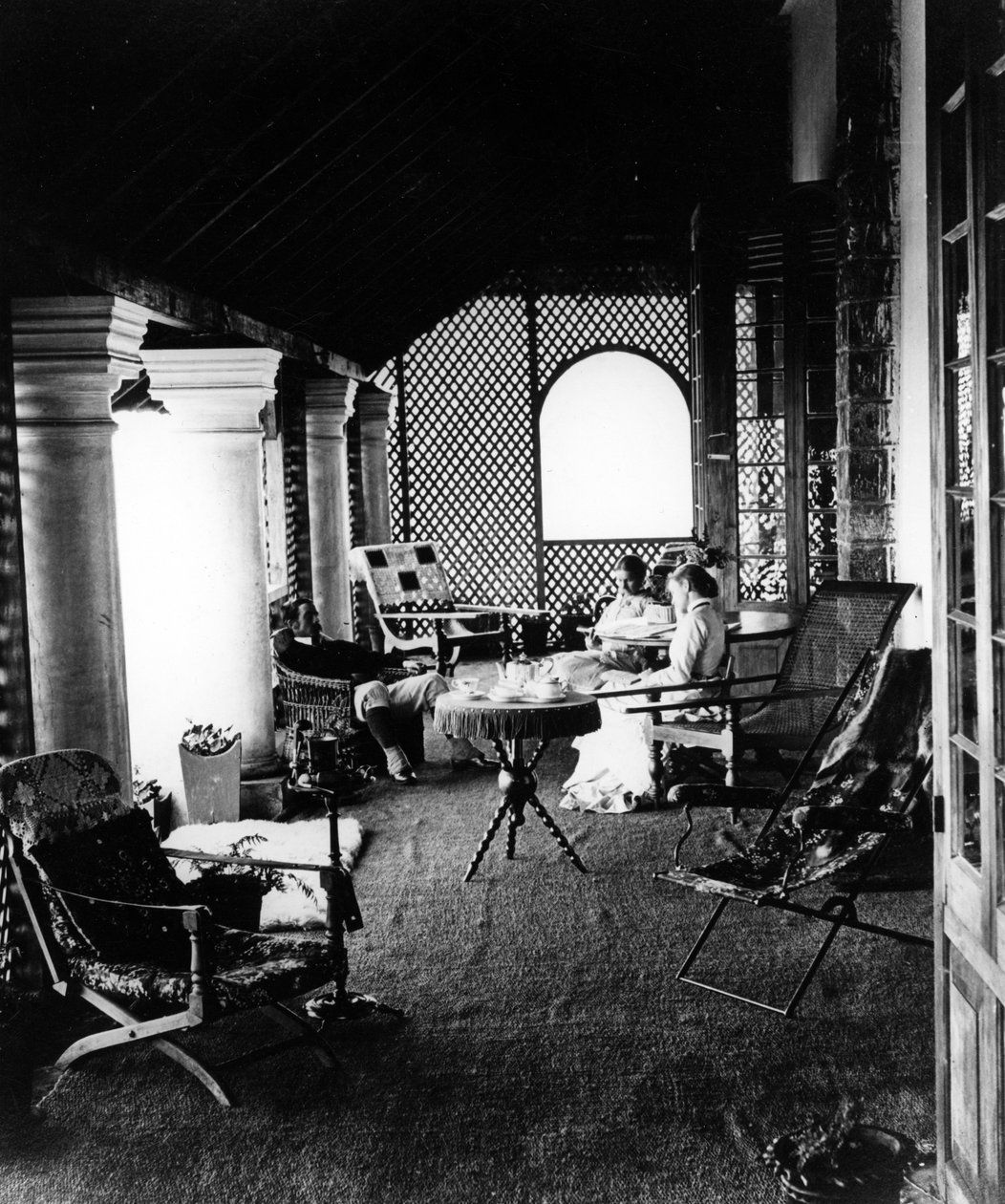Bungalow Archiego Chamberlinsa, Cejlon, 1877 autorstwa English Photographer