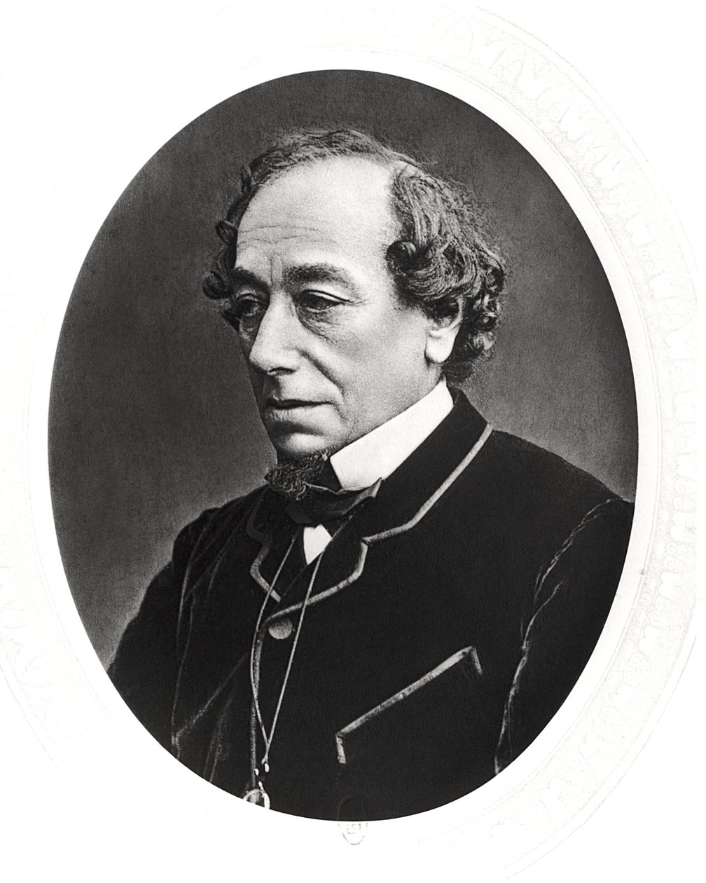 Benjamin Disraeli (1804-81) c.1874 autorstwa English Photographer