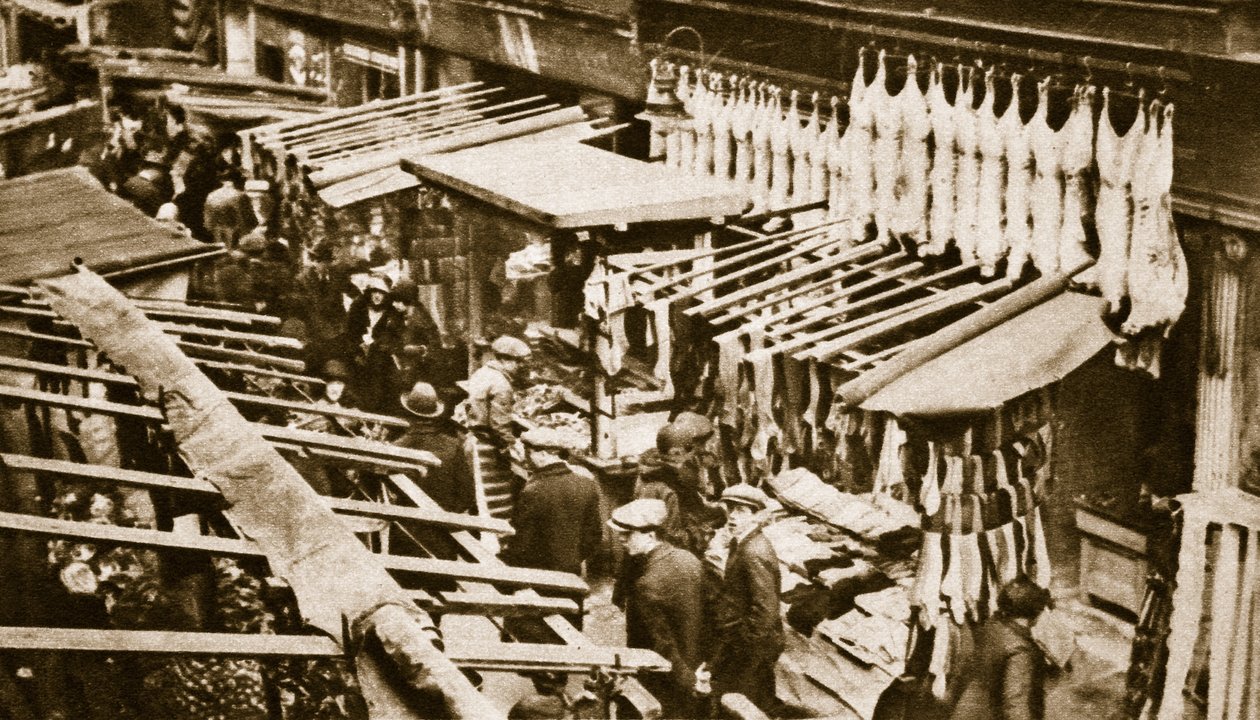 Berwick Street Market, Soho, w sobotę (zdjęcie w sepii) autorstwa English Photographer