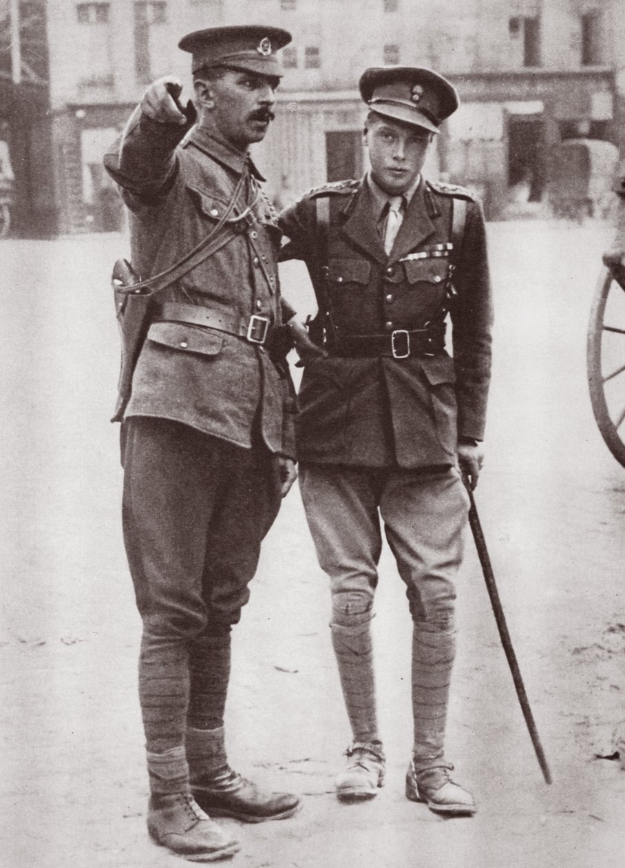 Edward, książę Walii, natychmiast się zgłosił i błagał o pozwolenie na służbę na froncie, 1916 autorstwa English Photographer