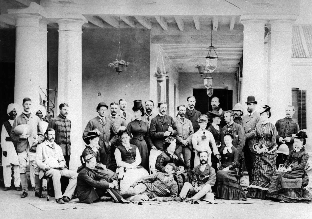 Grupa Europejczyków w kolonialnych Indiach, c.1870s autorstwa English Photographer