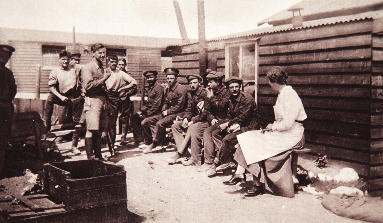 Frontowa łaźnia Lady Angela Forbes, z The Illustrated War News, 1916 (zdjęcie w sepii) autorstwa English Photographer