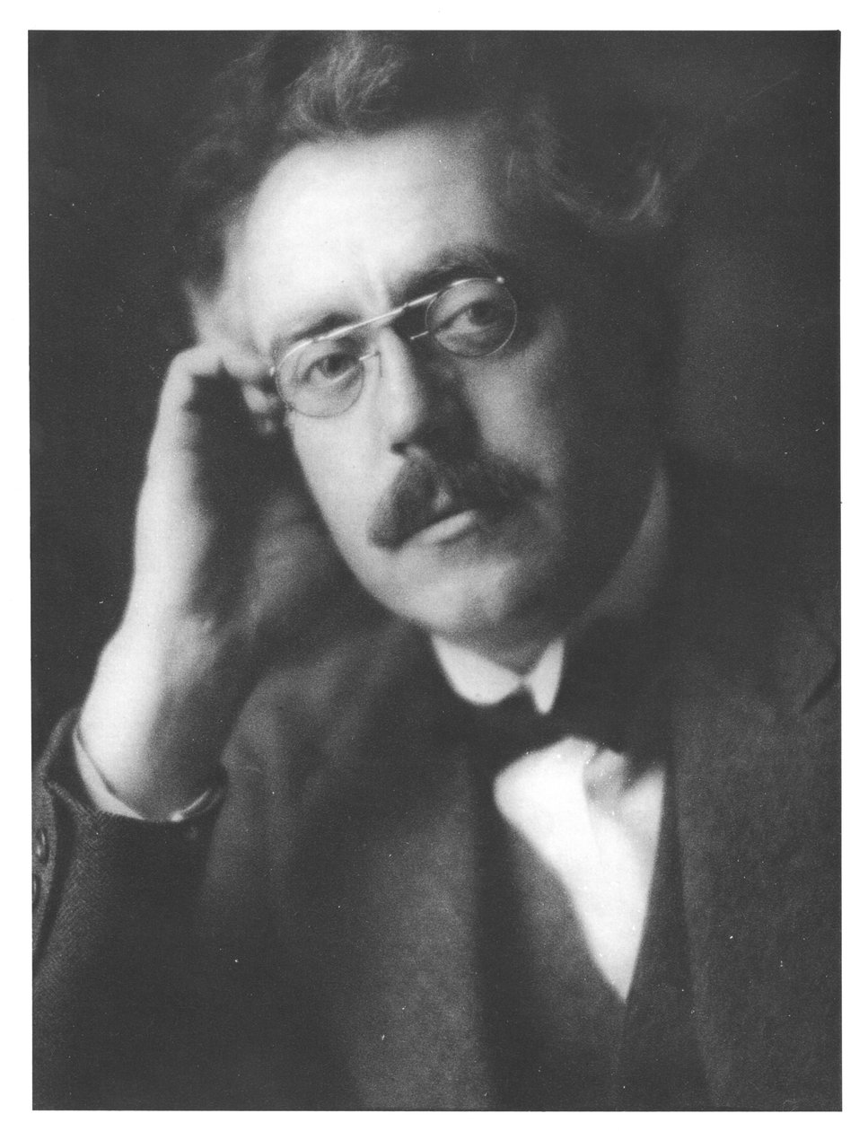Portret Franka Bridge (1879-1941) autorstwa English Photographer