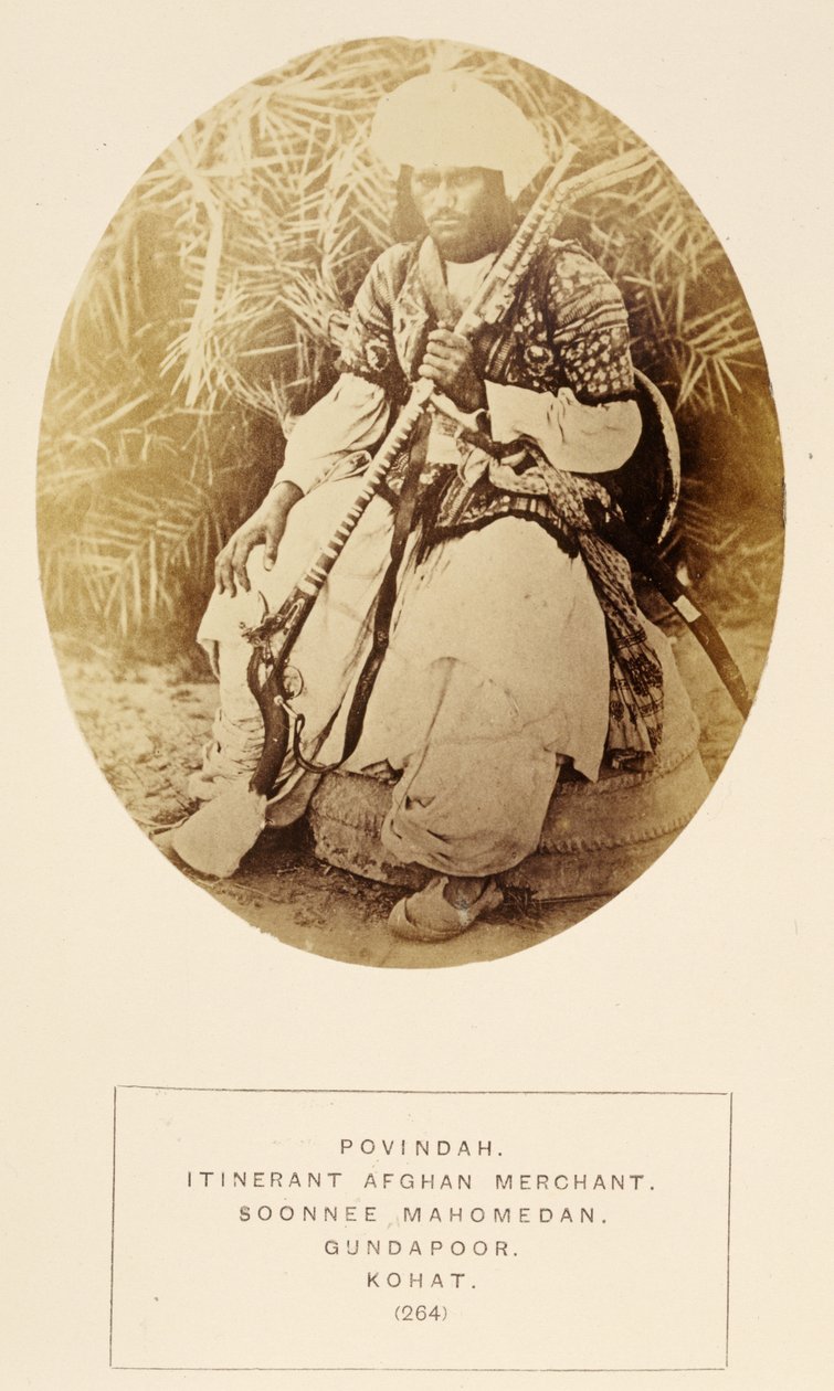 Povindah, Wędrowny kupiec afgański, Soonnee Mahomedan w Gundapoor, Kohat, z The People of India, J. Forbes Watson, opublikowany 1868 (druk albumowy) autorstwa English Photographer