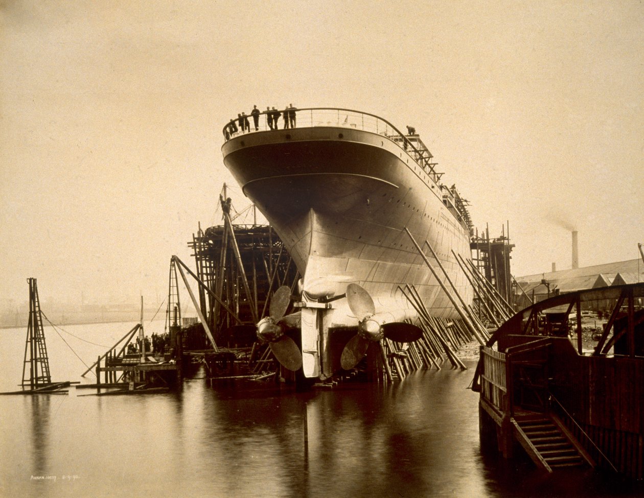 RMS Kampania, 1892 autorstwa English Photographer