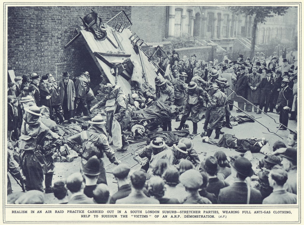 Realizm w praktyce nalotów na południowym przedmieściu Londynu, z The Illustrated War News, opublikowanej 8 listopada 1939 autorstwa English Photographer