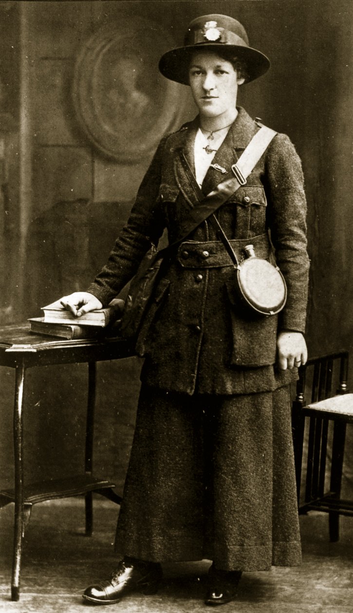 Rose McNamara w mundurze Cumann na mBan (zdjęcie w sepii) autorstwa English Photographer