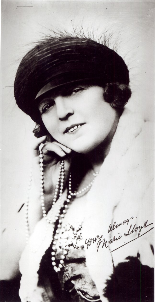 Podpisana fotografia Marie Lloyd (1870-1922) autorstwa English Photographer