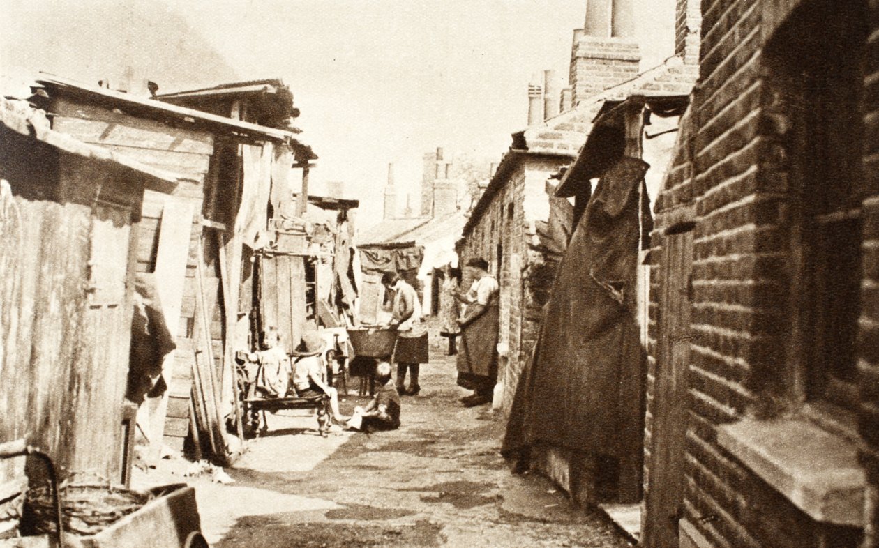 Slumsy, 1934 autorstwa English Photographer