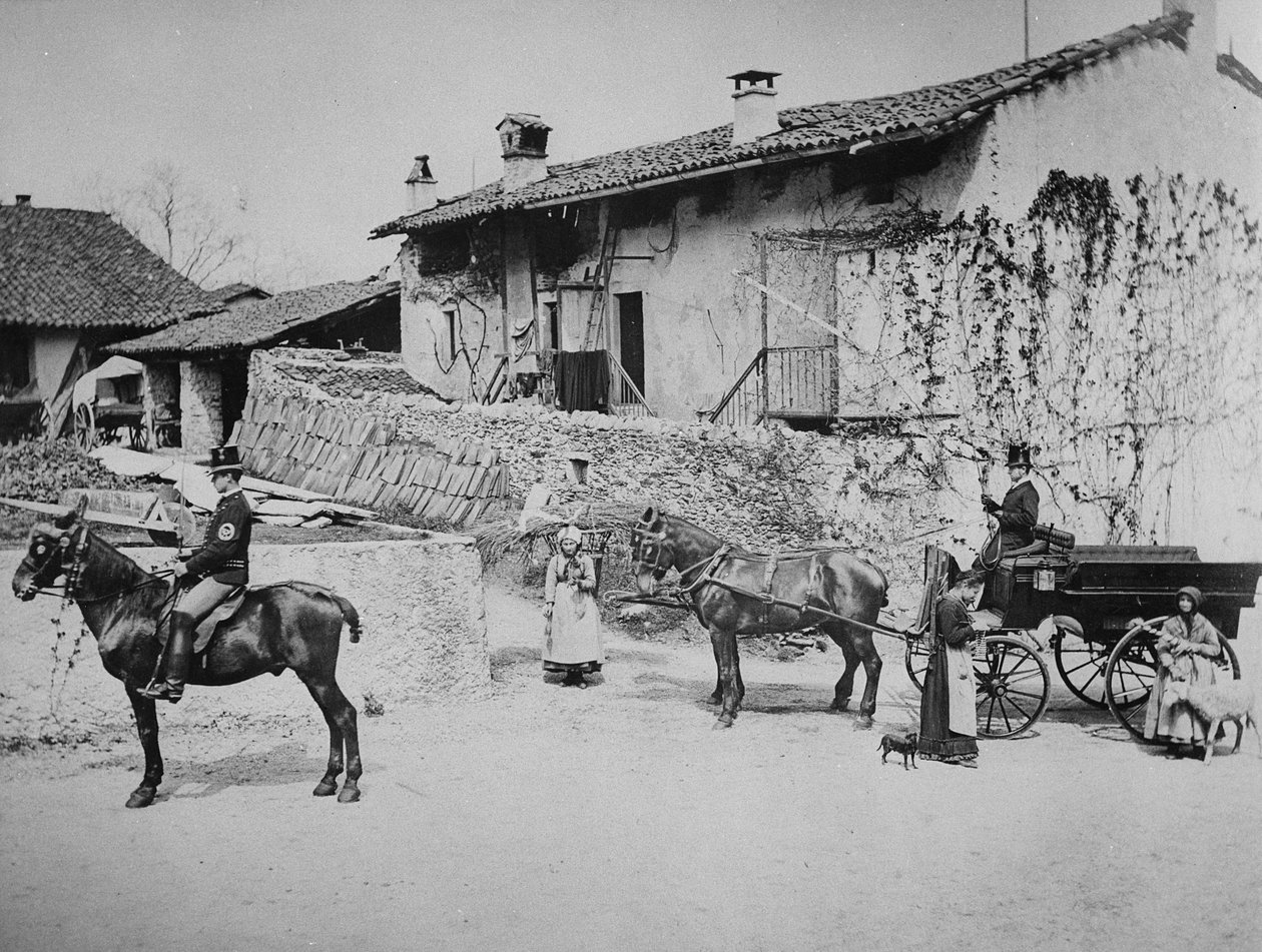 Stajnie w Villa Clara, z bryczką Queens, ok. 1870-80 autorstwa English Photographer