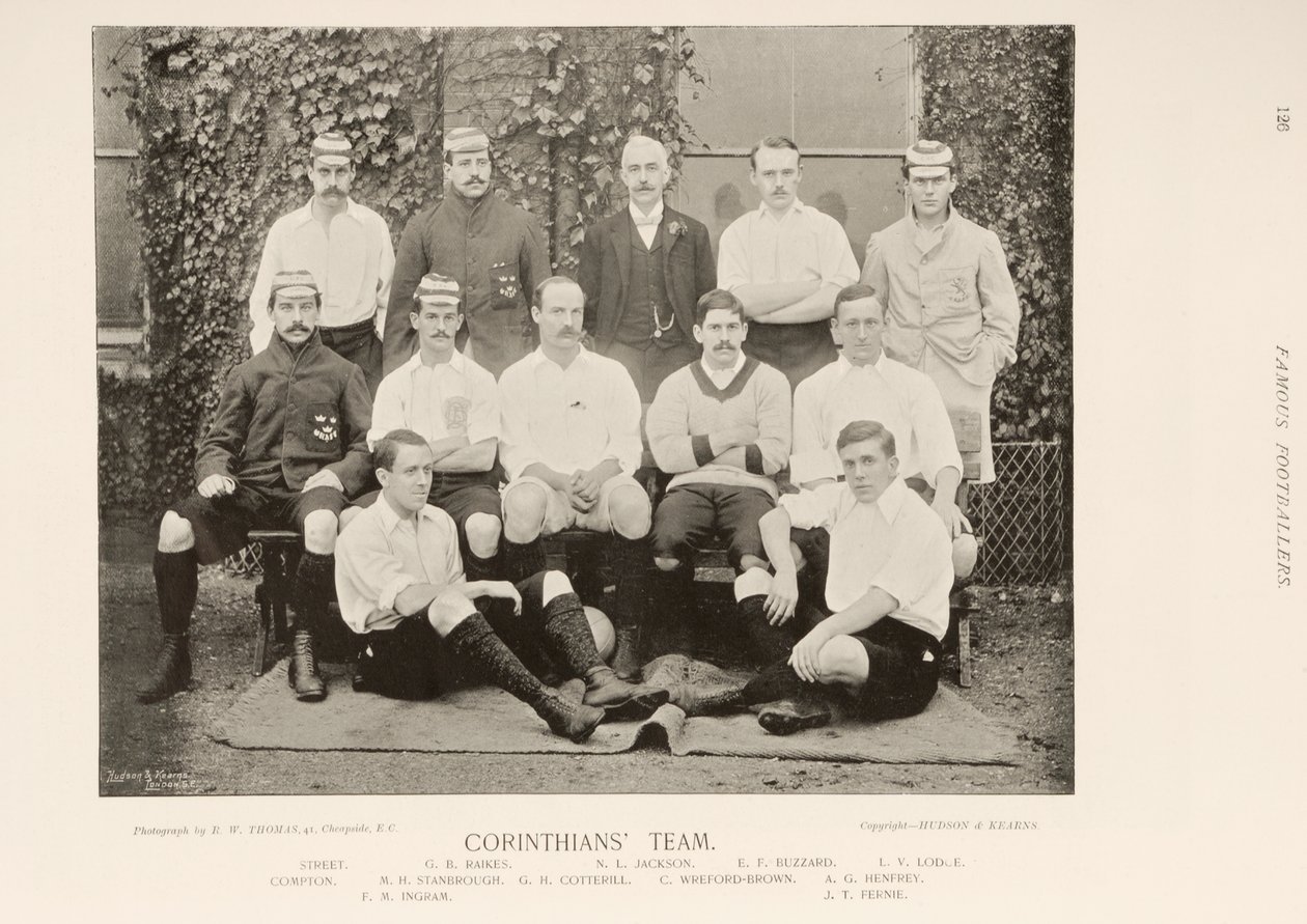 Drużyna piłkarska Corinthians, z filmu „Słynni piłkarze”, 1895 r autorstwa English Photographer