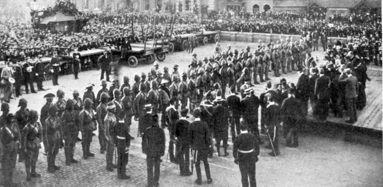 Burmistrz Lincoln przemawiający do Lincoln Volunteers, ilustracja z filmu Król, 25 maja 1901 r. autorstwa English Photographer