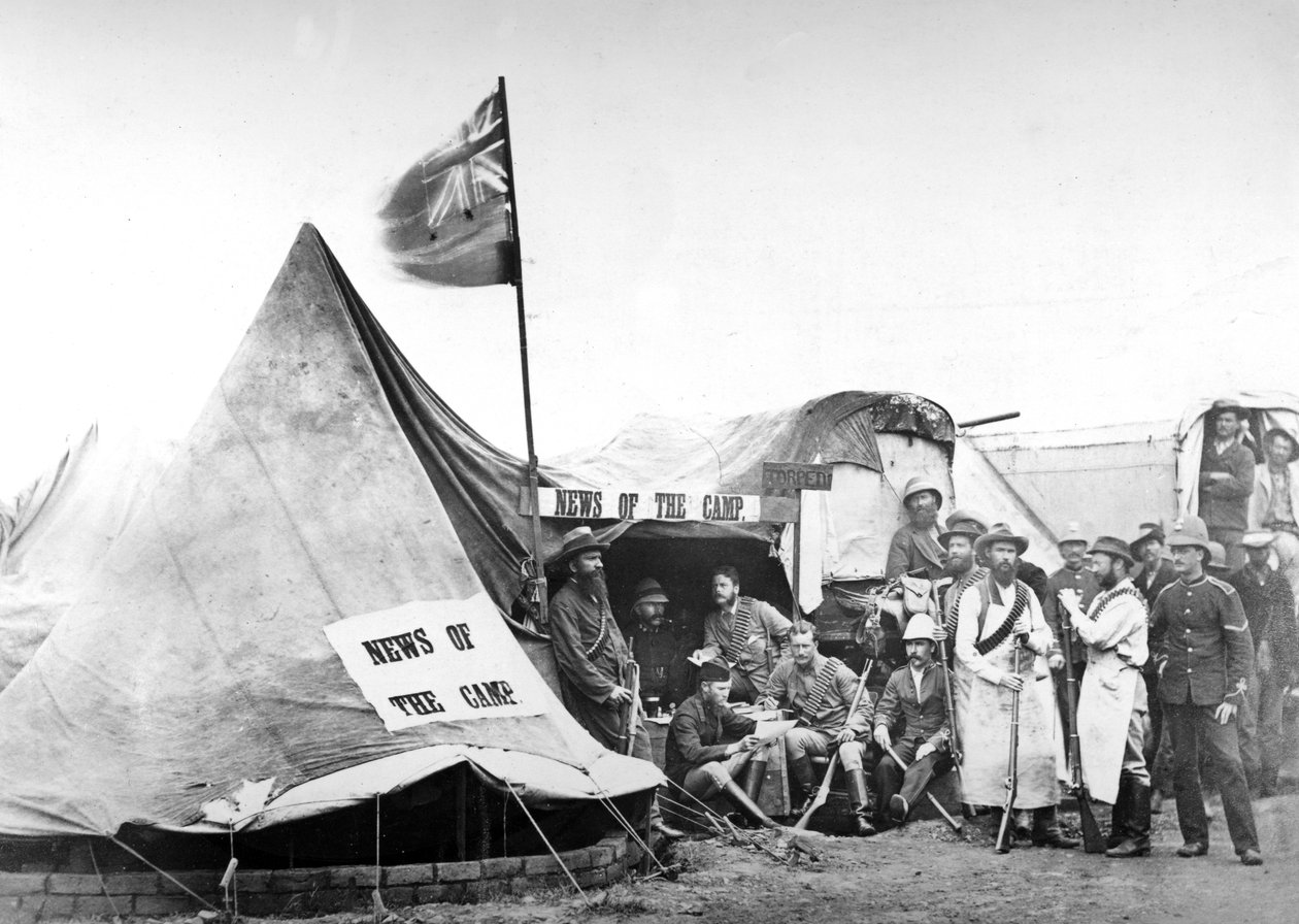 Oficerowie wydawniczy i redakcja Wiadomości z obozu, ok. 1880-81 autorstwa English Photographer