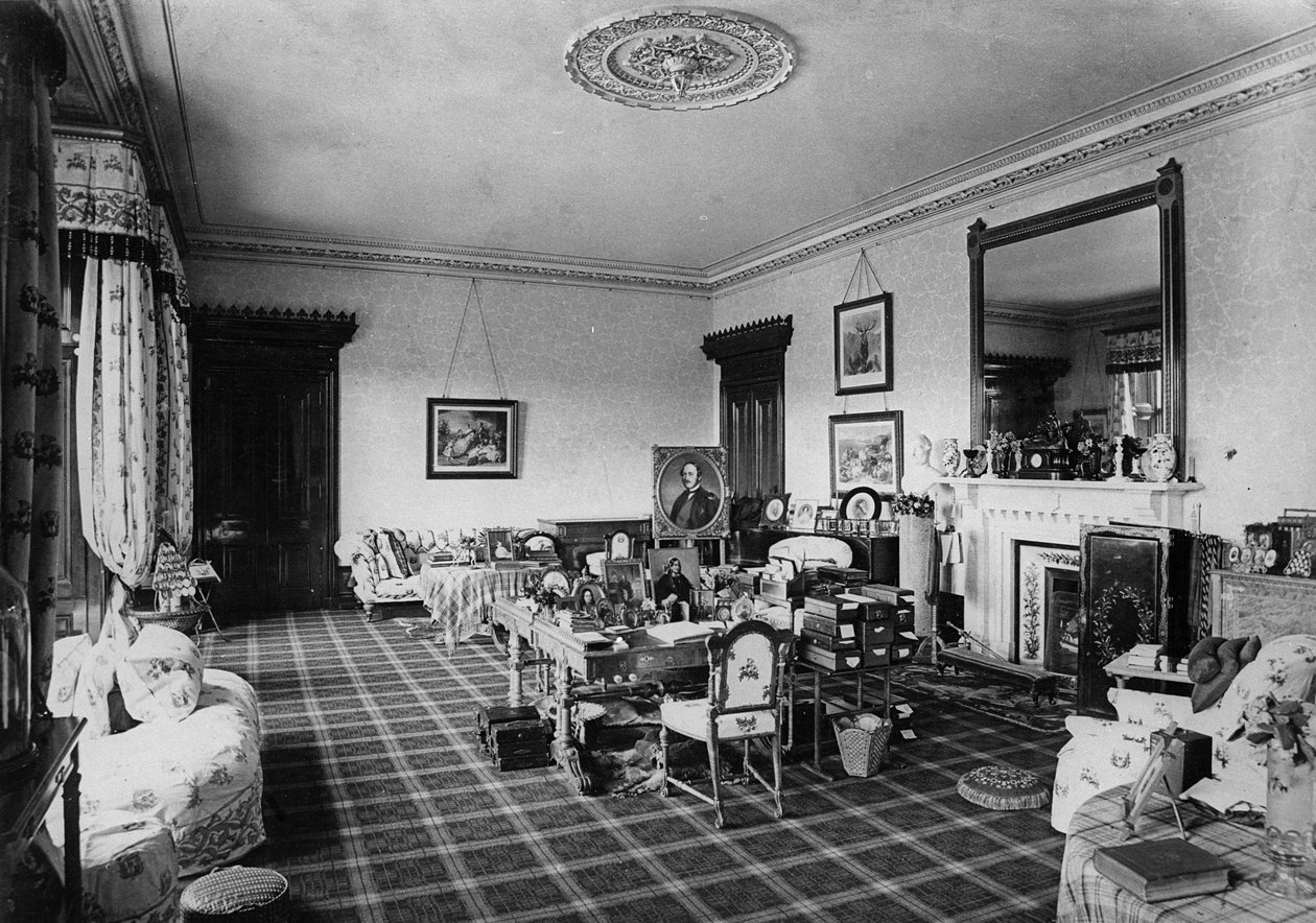 Salon Queens, zamek Balmoral autorstwa English Photographer