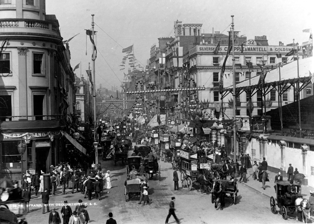 The Strand, Londyn z jubileuszowymi dekoracjami, 1897 autorstwa English Photographer