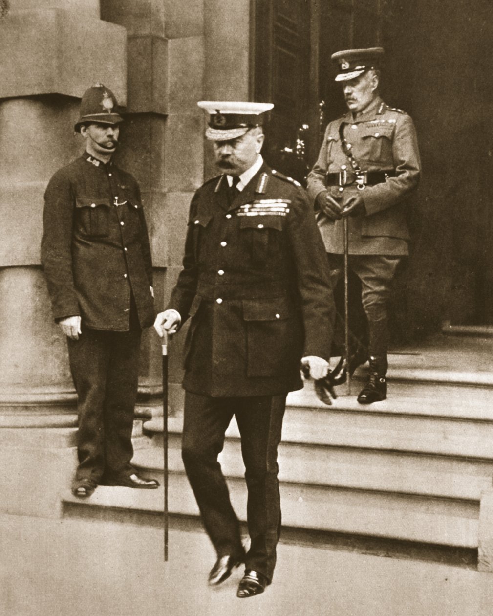 Ostatnie zdjęcie Lorda Kitchenera, z The Illustrated War News, 14 czerwca 1916 (zdjęcie w sepii) autorstwa English Photographer