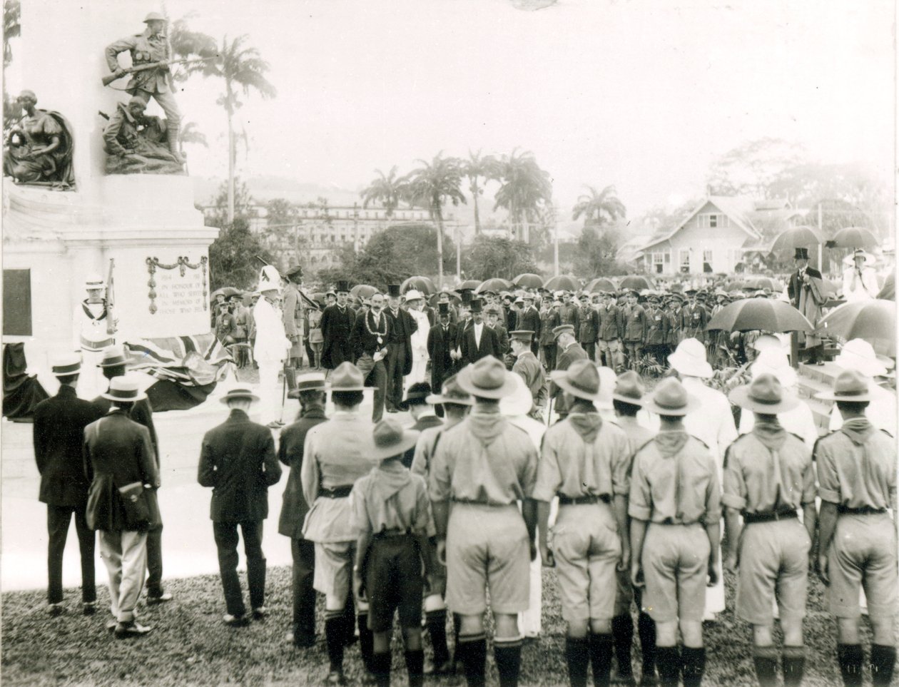 Odsłonięcie pomnika wojennego, Port of Spain, Trynidad, ok. 1920 r. autorstwa English Photographer