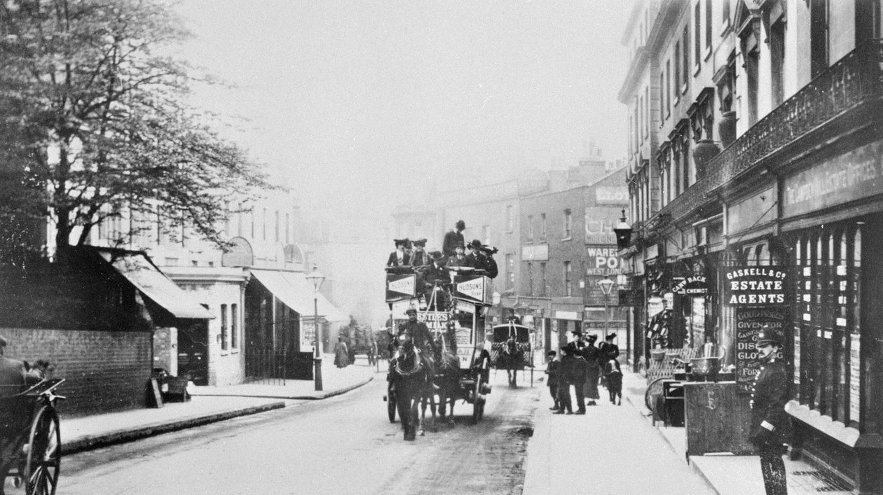 Widok na Church Street, Kensington ok. 1906 autorstwa English Photographer