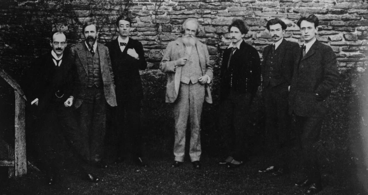 W.B. Yeats ze swoim kręgiem literackim, Sussex, 1914 autorstwa English Photographer