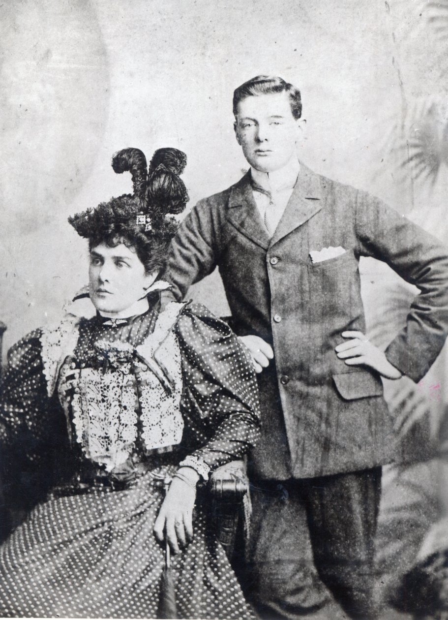 Winston Churchill z matką, lady Randolph Churchill autorstwa English Photographer