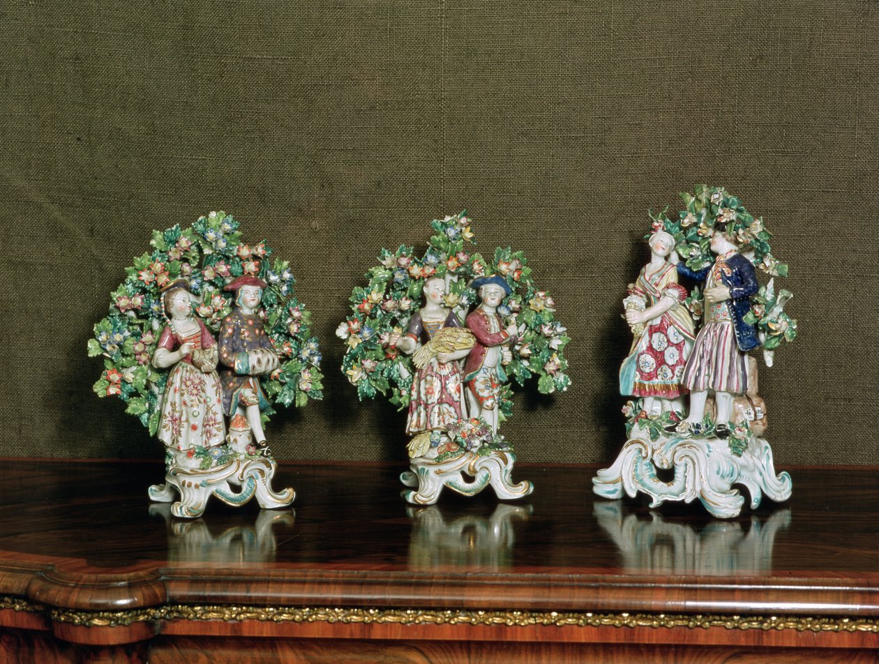 Kokardki porcelanowe, 1761 (ceramiczne) autorstwa English School