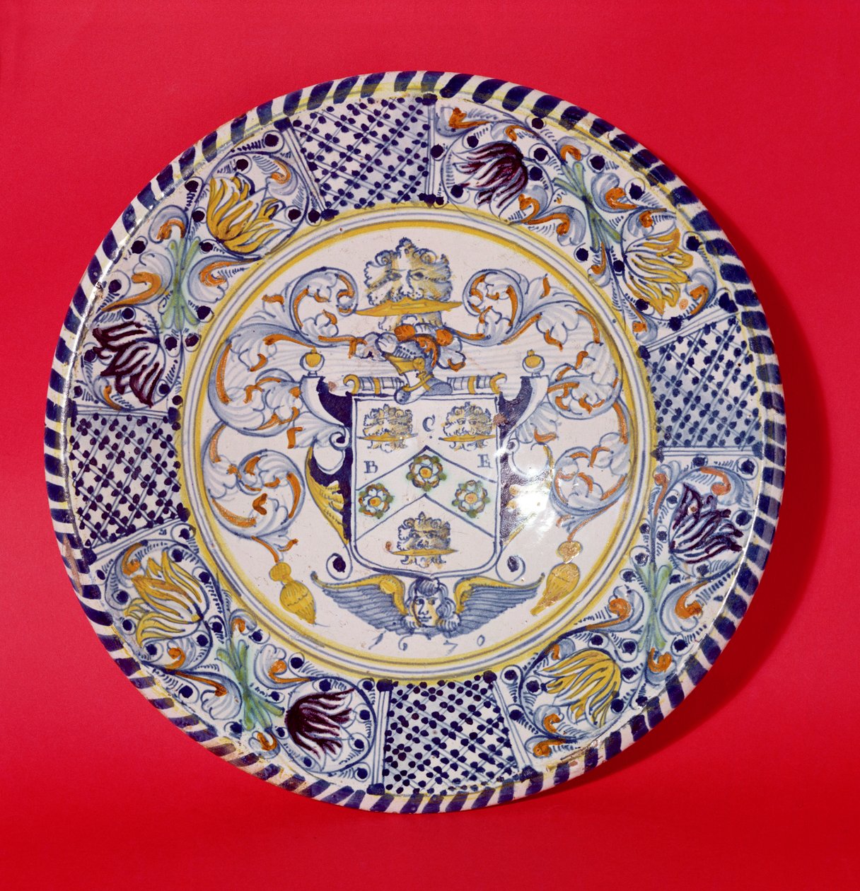 Ładowarka herbowa firmy Tkaczy, 1670 (ceramika) autorstwa English School