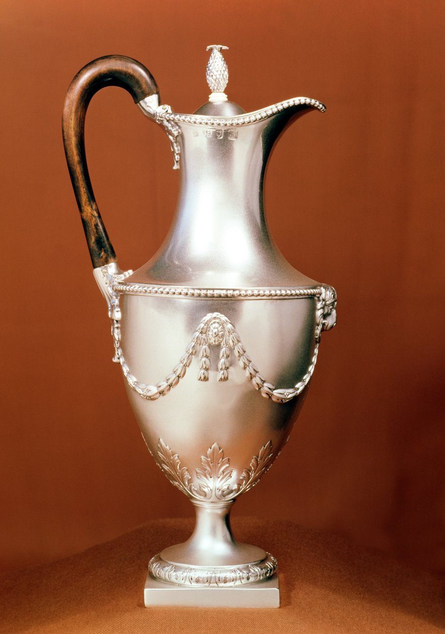 Dzbanek do czekolady, z wzorem repusowym i pogonią, styl Adam, 1773-4 (srebrny) autorstwa English School