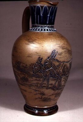 Dzbanek Doulton (ceramiczny) autorstwa English School
