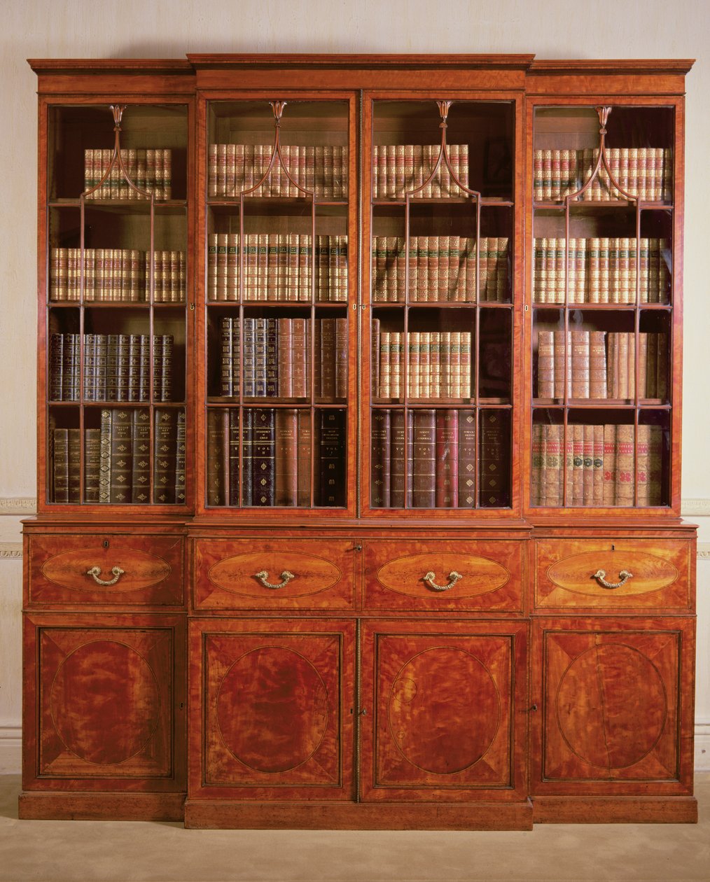 Regał łamany George III, koniec XVIII w. (palisander) autorstwa English School