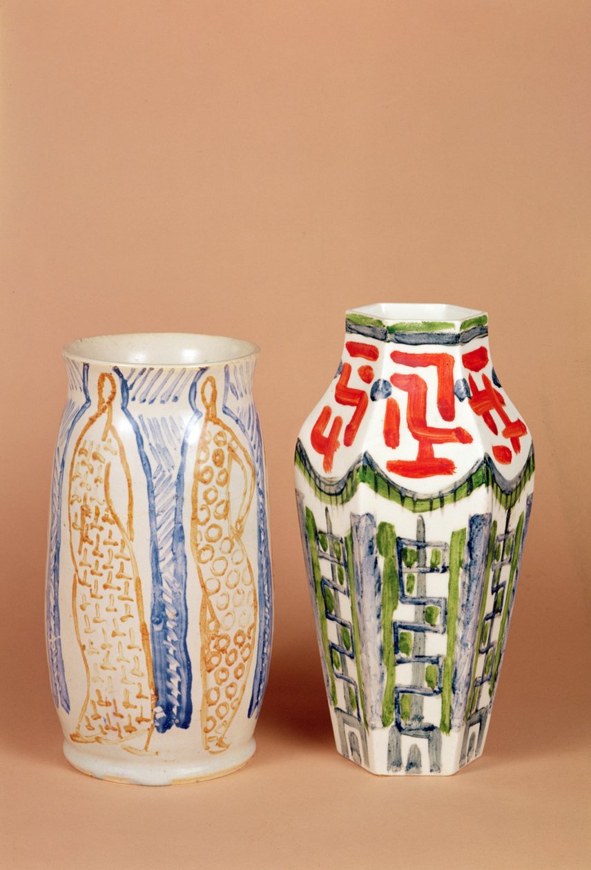 Wazon Omega Workshop, 1914 i porcelana prawdopodobnie pomalowana przez Rogera Fry
