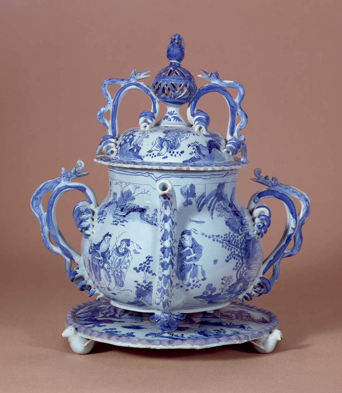 Posset Pot and Stand, Bristol, 1685 (ceramika glazurowana cyną) autorstwa English School