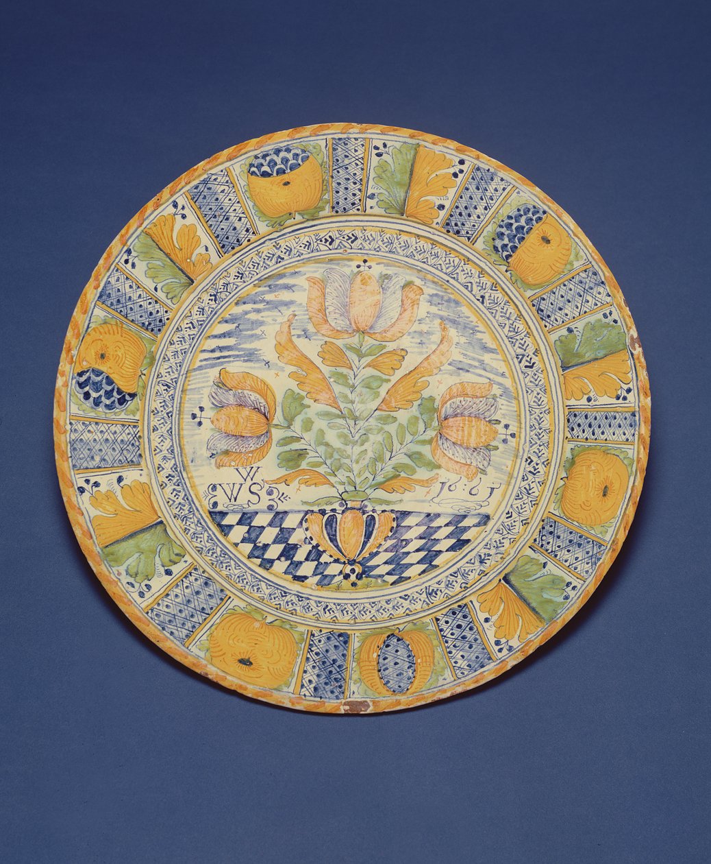 Tulip Charger, 1661 (ceramika szkliwiona cyną) autorstwa English School