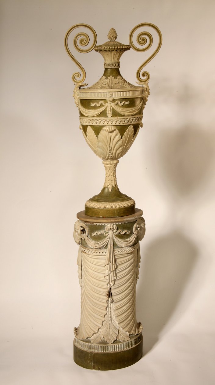 Urna na postumencie, ok. 1800 autorstwa English School
