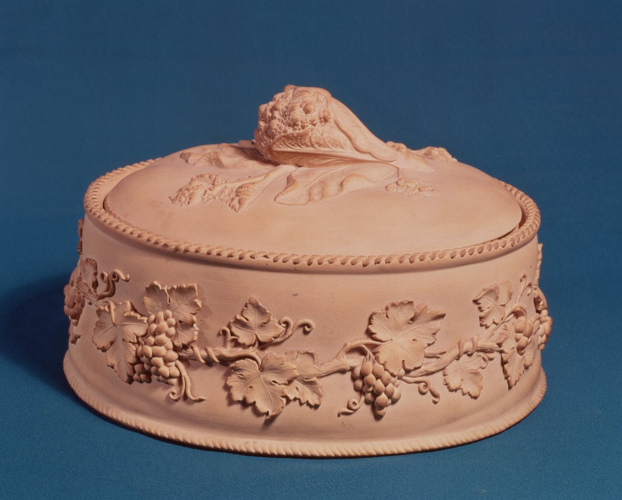 Naczynie do ciasta z dziczyzny Wedgwood, ok. 1820 (ceramiczne) autorstwa English School