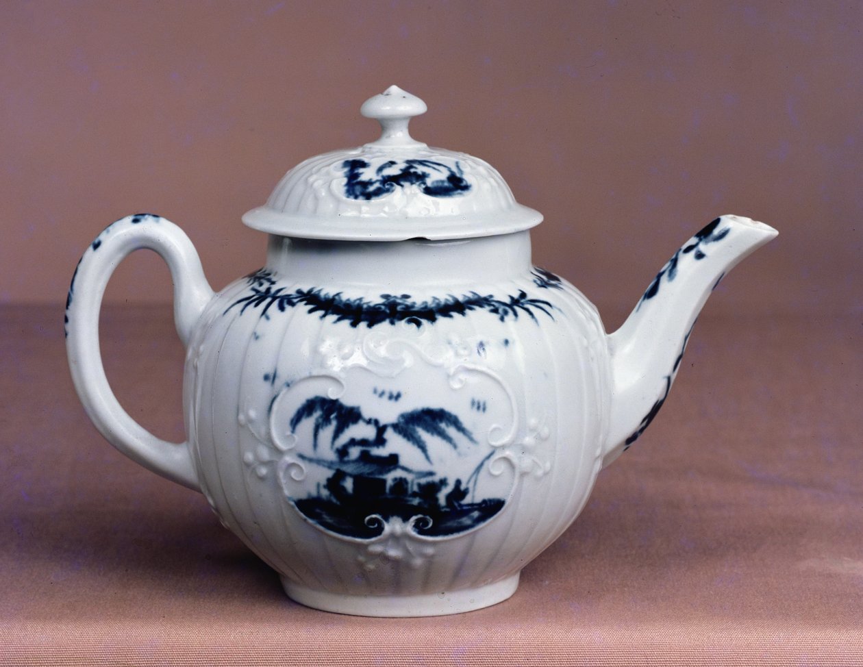 Czajnik Worcester, ok. 1755 (porcelana) autorstwa English School