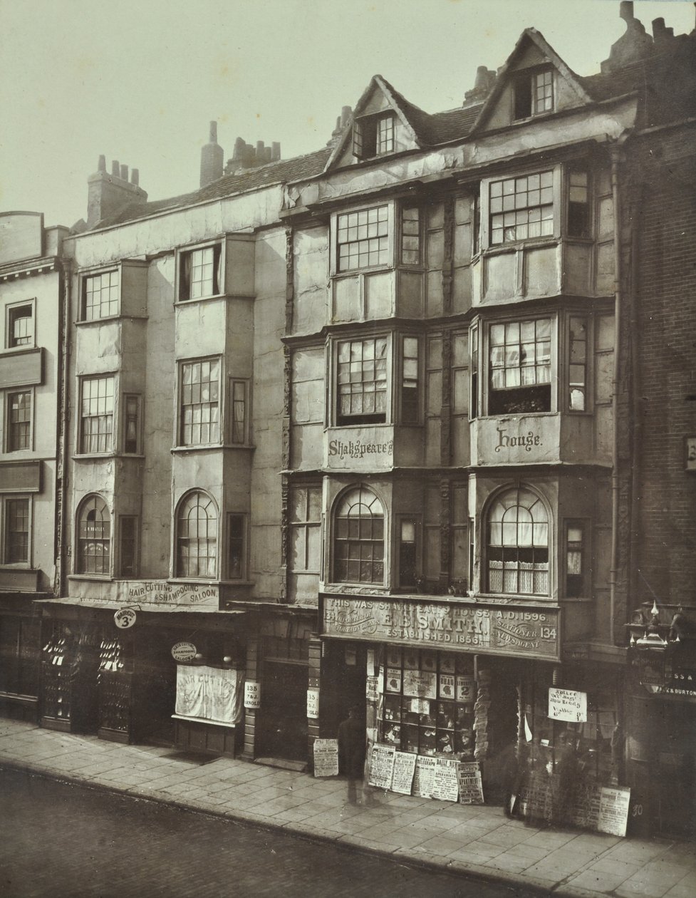 134-136 Aldersgate Street, Londyn, 1879 autorstwa English Photographer