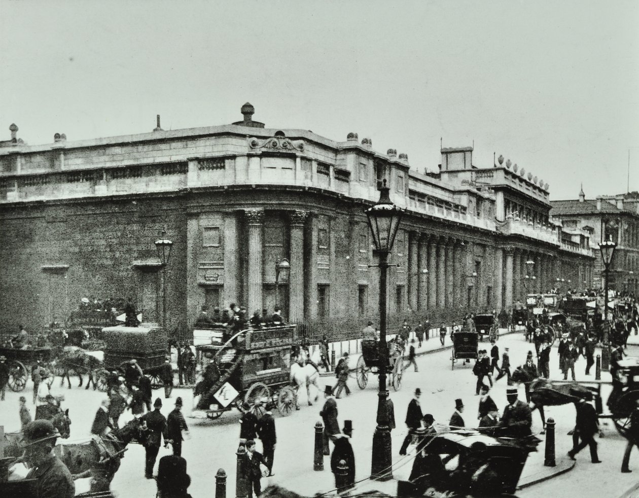 Bank of England, Threadneedle Street, City of London, 1890 autorstwa English Photographer