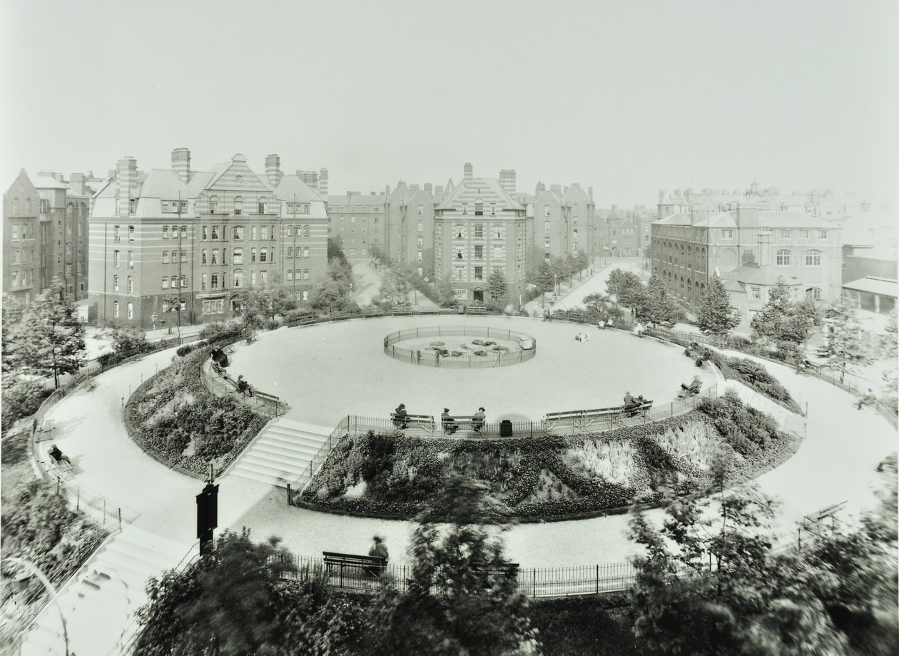 Boundary Estate: Arnold Circus, widok na publiczne ogrody i mieszkania, Londyn autorstwa English Photographer