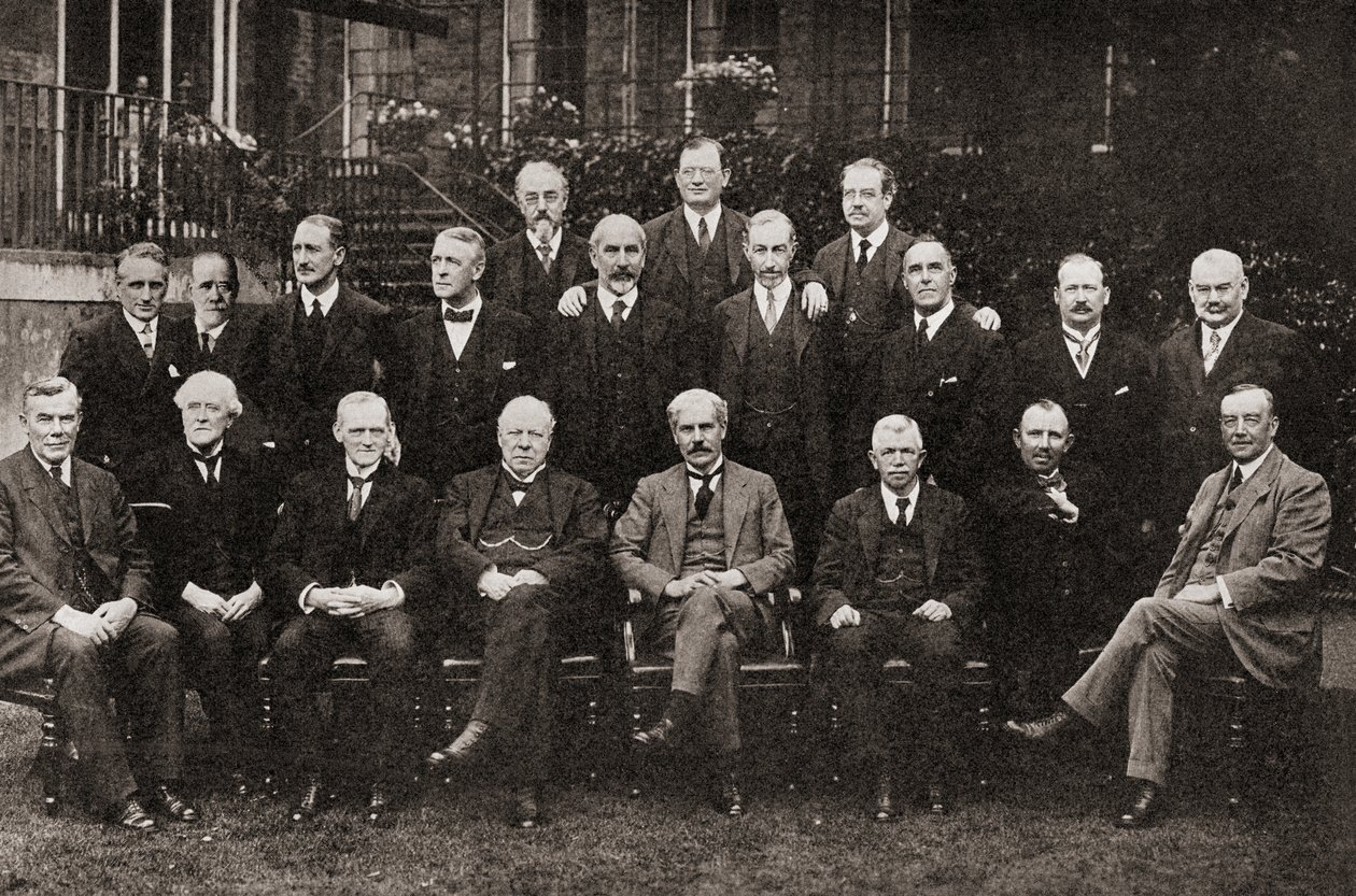 Pierwszy rząd Partii Pracy w Wielkiej Brytanii w 1924 r., z The Story of Twenty Five Years, opublikowanej w 1935 r. autorstwa English Photographer