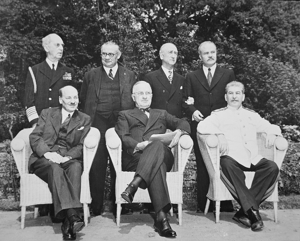 Clement Attlee (1883-1967) Prezydent Harry S. Truman (1884-1972) i Józef Stalin (1879-1953) na konferencji w Poczdamie autorstwa English Photographer