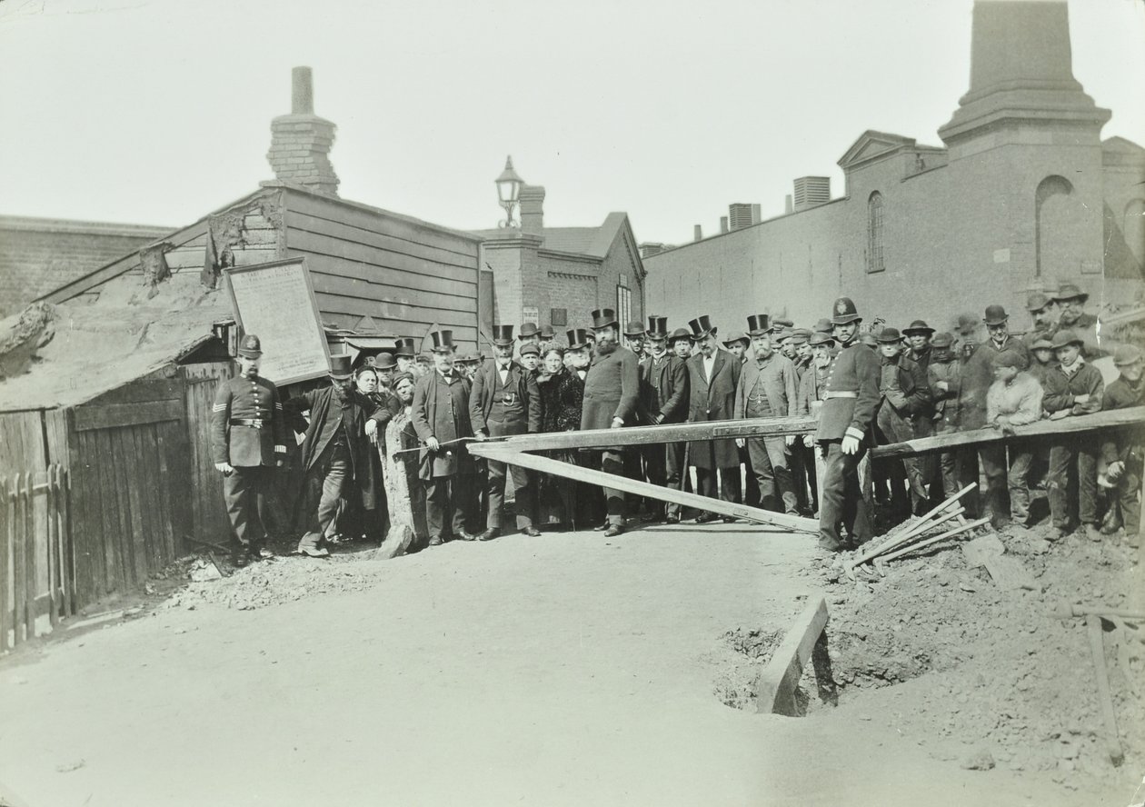 East Ferry Road uwalnia od lotto, 1885 autorstwa English Photographer