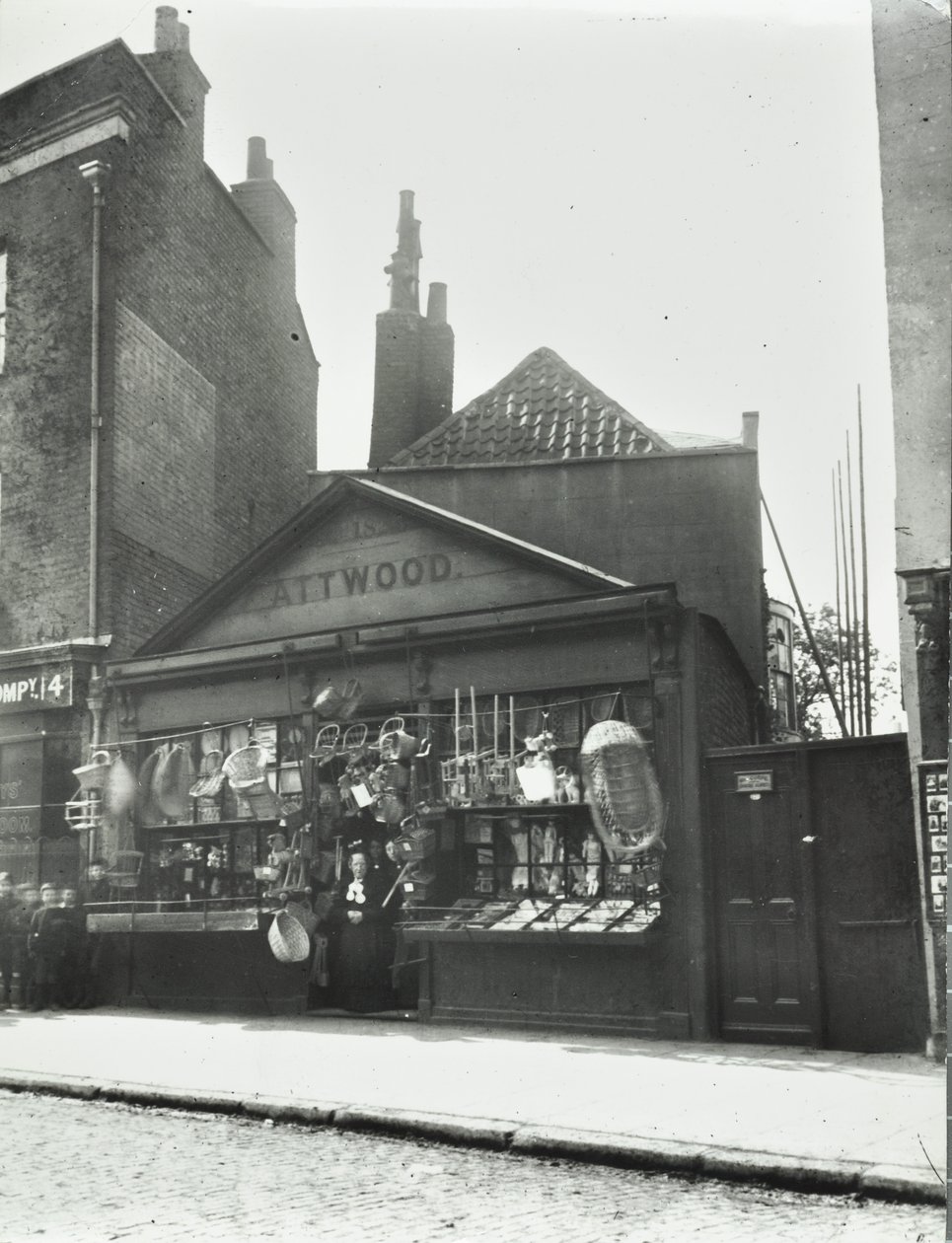 Evelyn Street: przy Deptford High Street, Londyn, 1899 autorstwa English Photographer