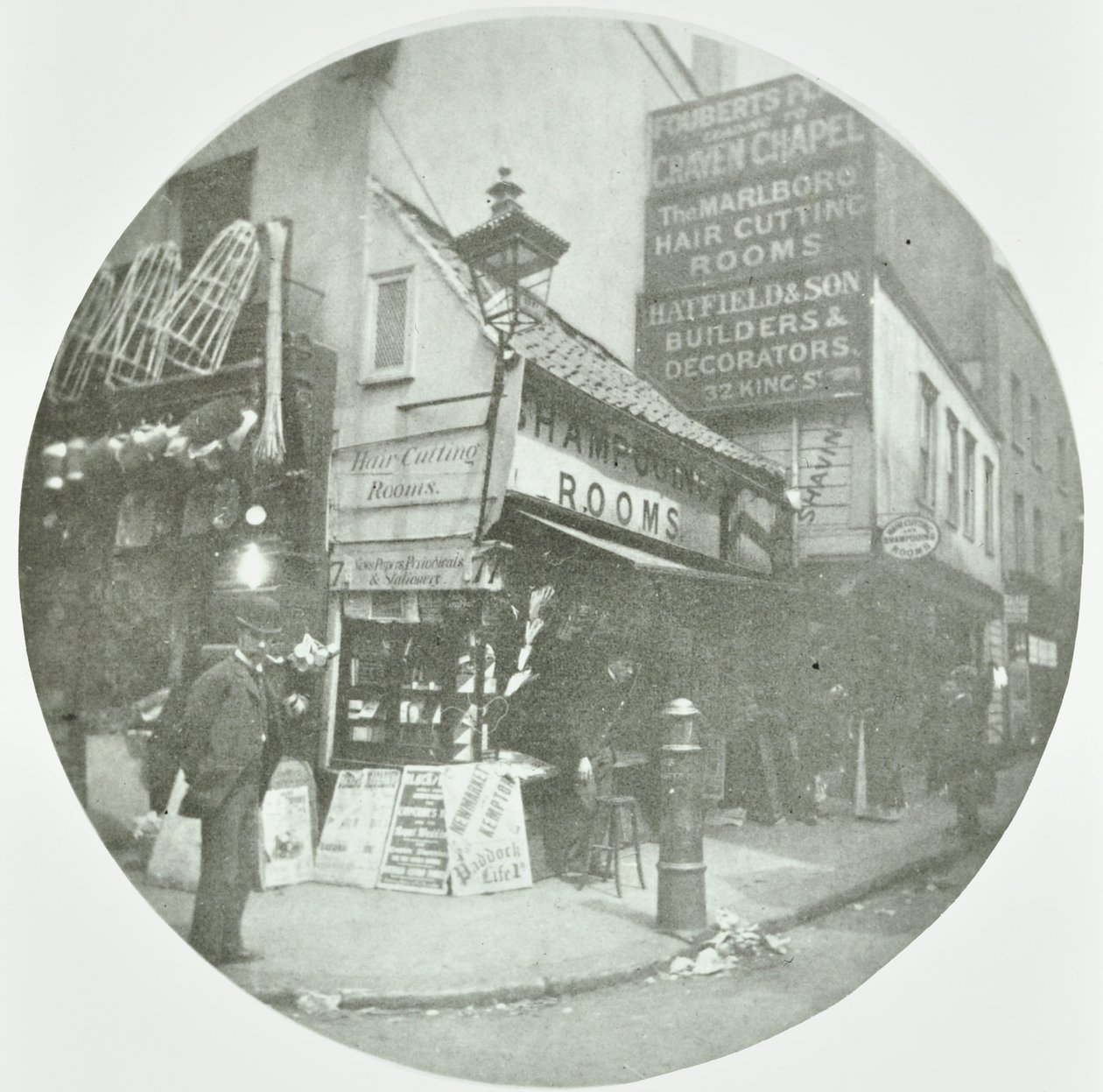 Fouberts Place, Westminster LB: przy Kingly Street, 1890 autorstwa English Photographer