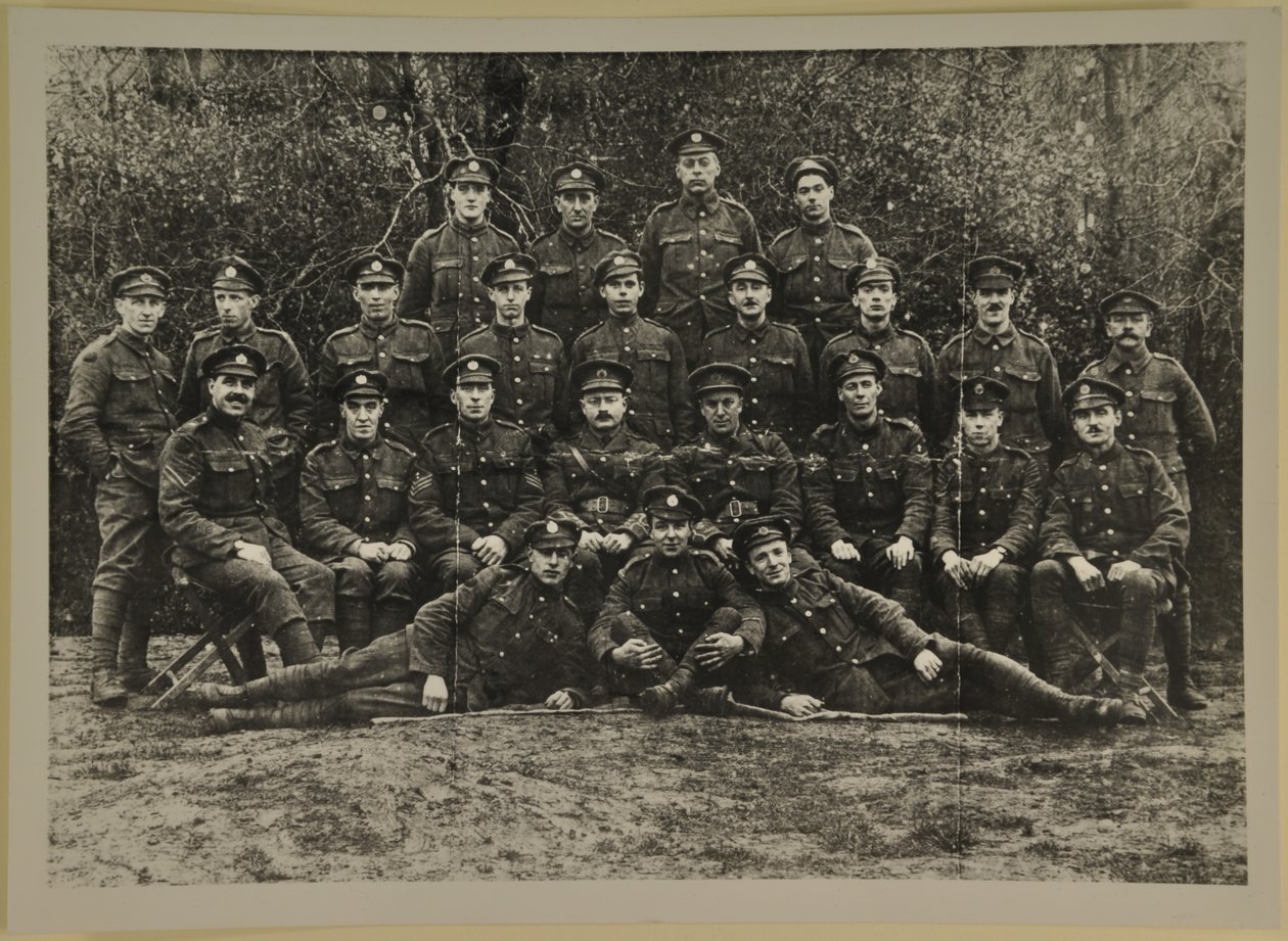 Portret grupowy, prawdopodobnie Leicester Royal Horse Artillery, 1914-15 autorstwa English Photographer