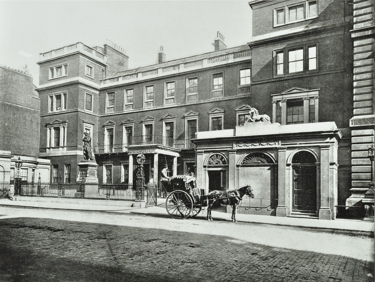 Taksówka Hansom przed biurem wojennym Pall Mall, Willis Collection, 1890 autorstwa English Photographer