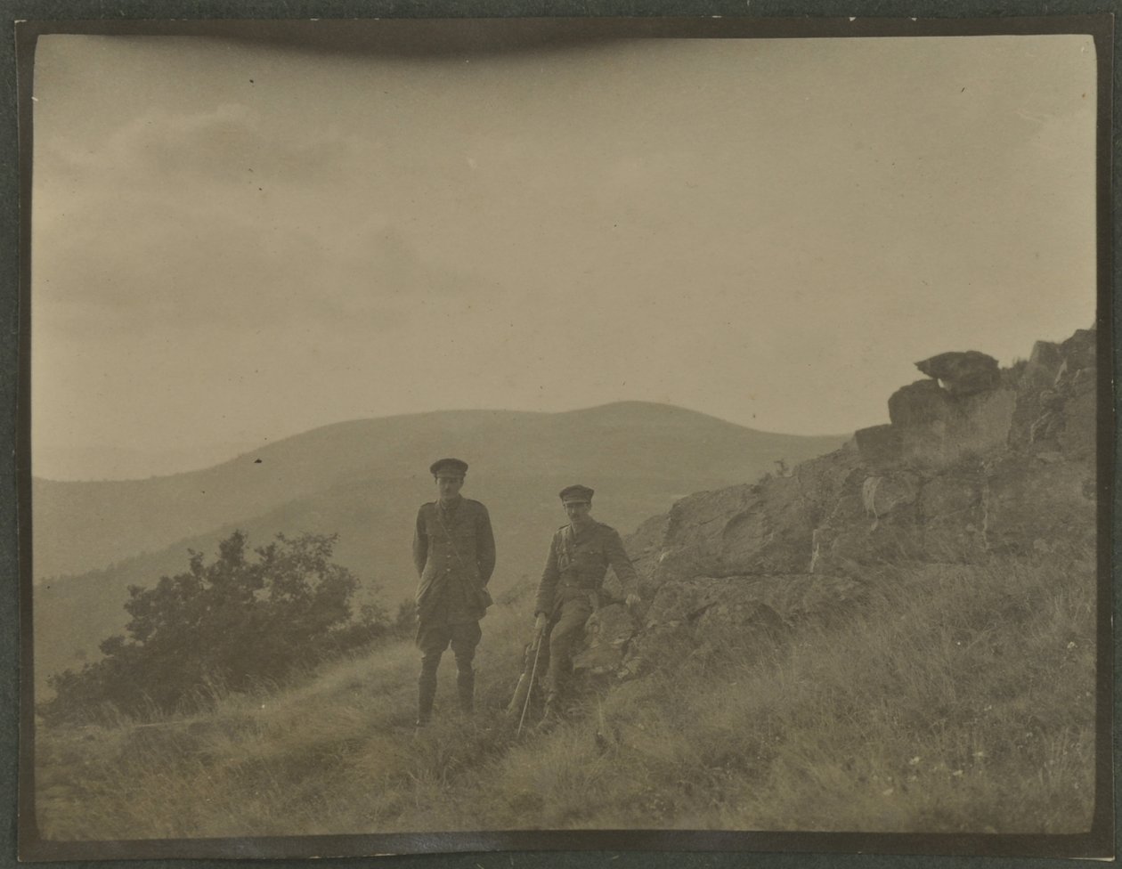 Harold Roper Robinson i William Lawrence Bragg, Wogezy, jesień 1915 autorstwa English Photographer