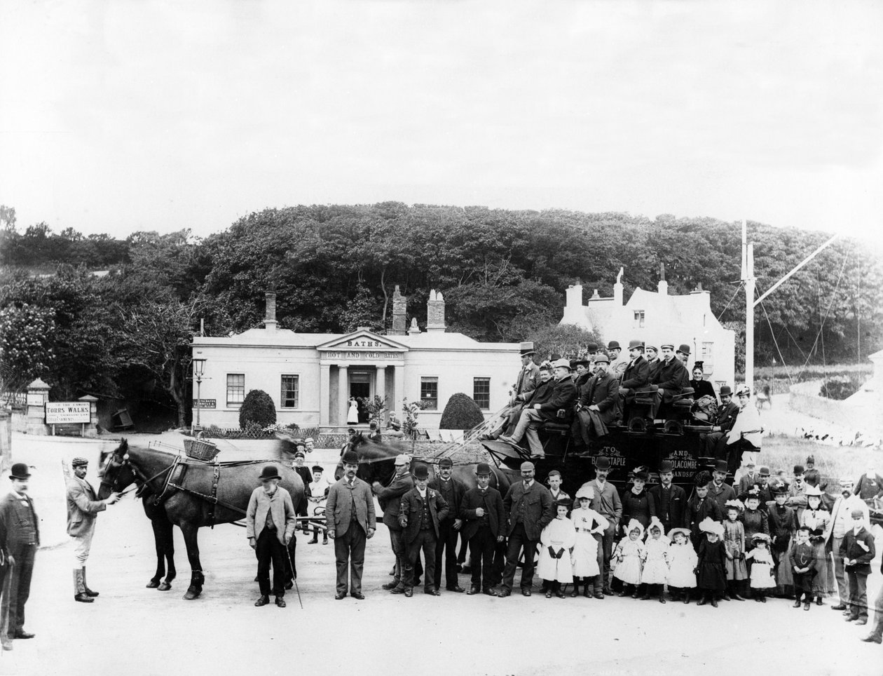 Dyliżans wczasowiczów, ok. 1880 r. autorstwa English Photographer