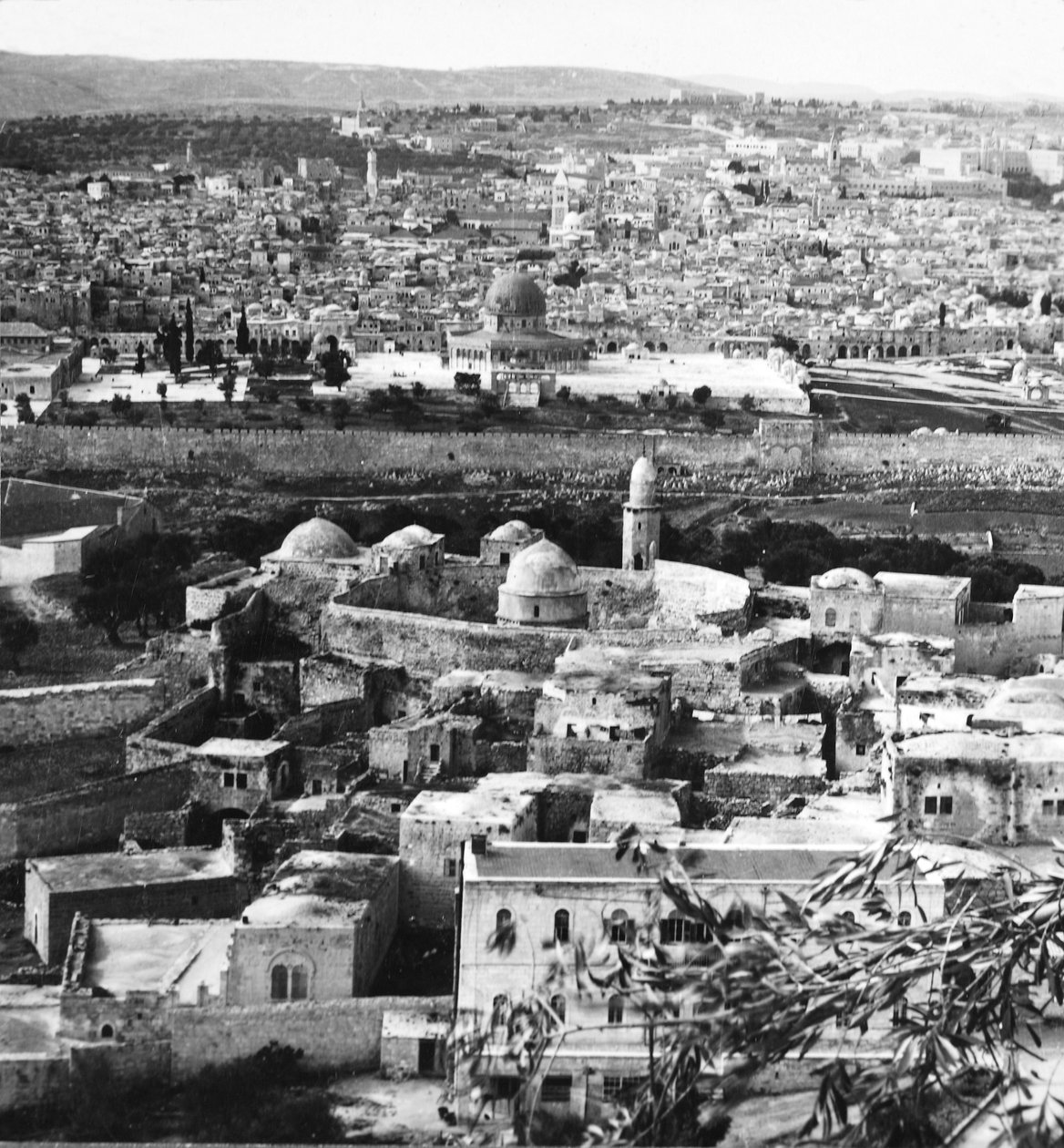 Jerozolima Święte Miasto, cel krzyżowców, na zawsze uratowana przed Turkami, 1917 autorstwa English Photographer