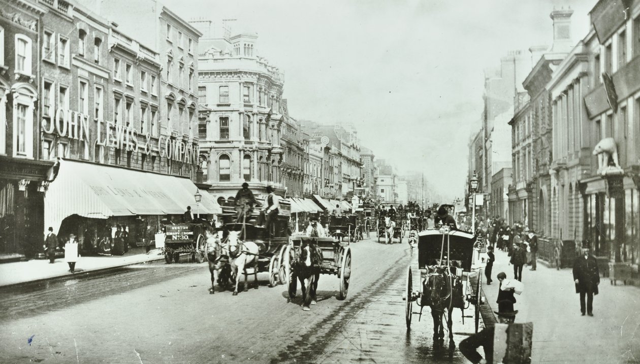John Lewis, Oxford Street, Westminster LB: patrząc na wschód przez Oxford Circus, 1890 autorstwa English Photographer